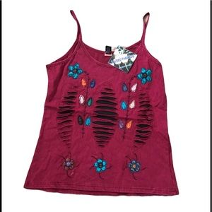 . NWT.  Sacred Threads tank top.  218271.  CL/WH